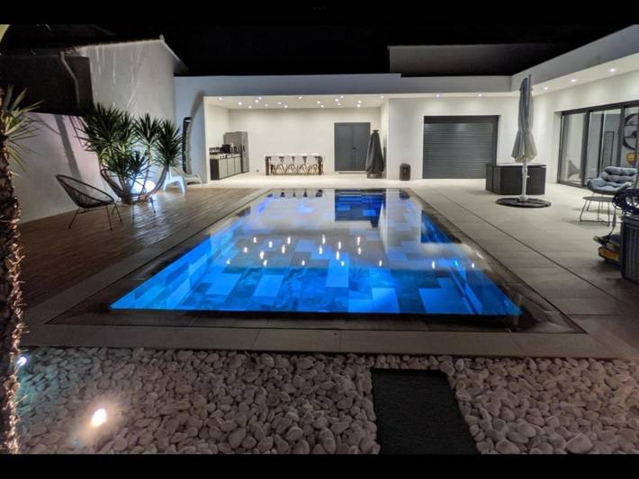 Villa pour 6 personnes, avec Jacuzzi et Terrasse ainsi que Jardin et Piscine à Saint-Cyr-sur-Mer - 4