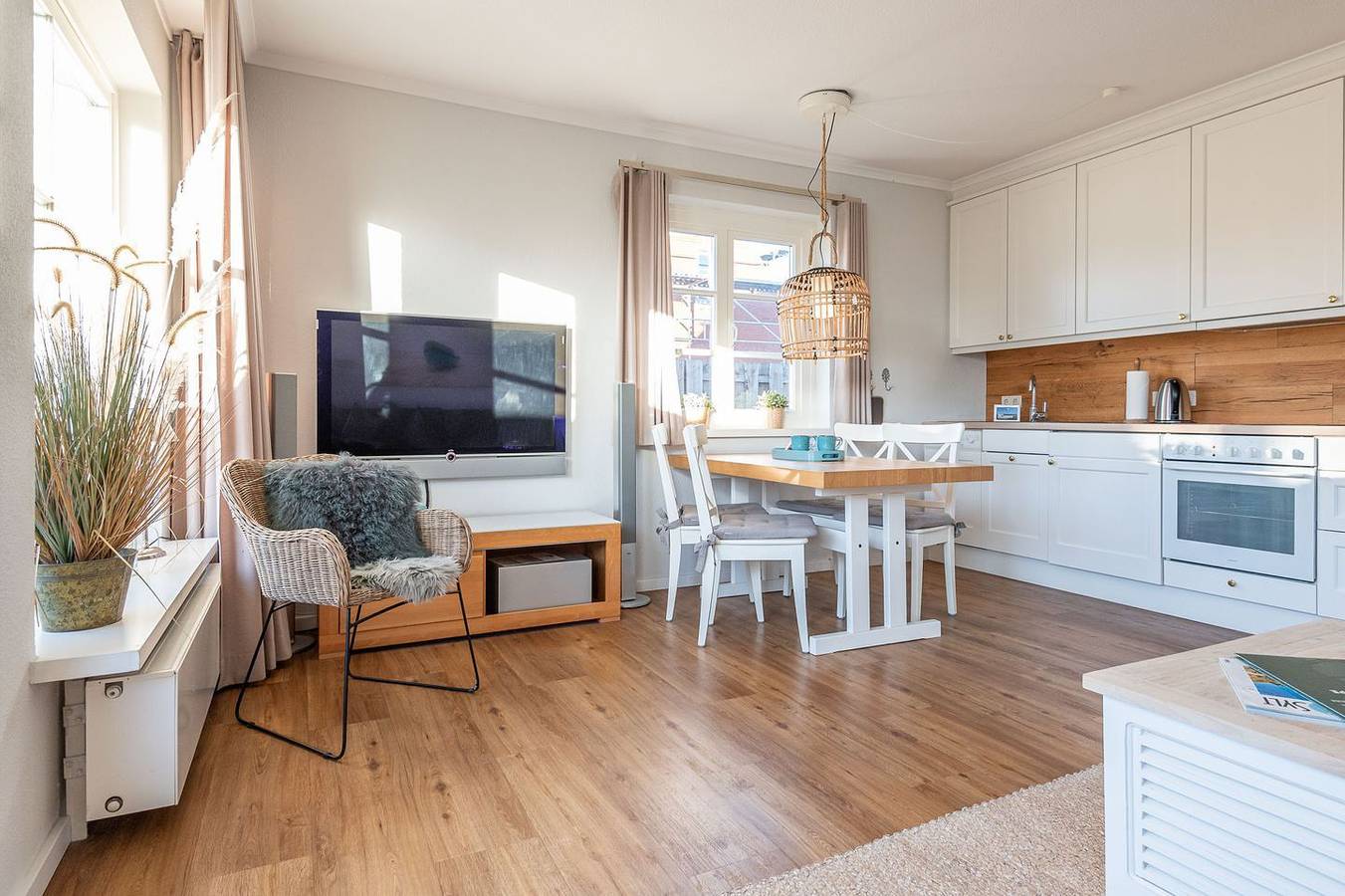 Ganze Wohnung, Strandnahe, gemütliche 2-Zimmer-Ferienwohnung mit ca. 50 m² für 2 Personen in Wenningstedt, Sylt