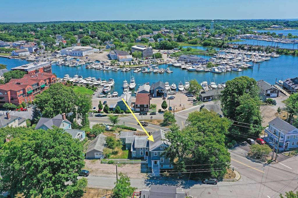 Harper House Downtown Mystic Romantic Weekend Getaway in Mystic, Connecticut