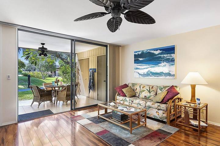 Vacation rental for 5 people, with pool and balcony as well as yard in Waikoloa Village