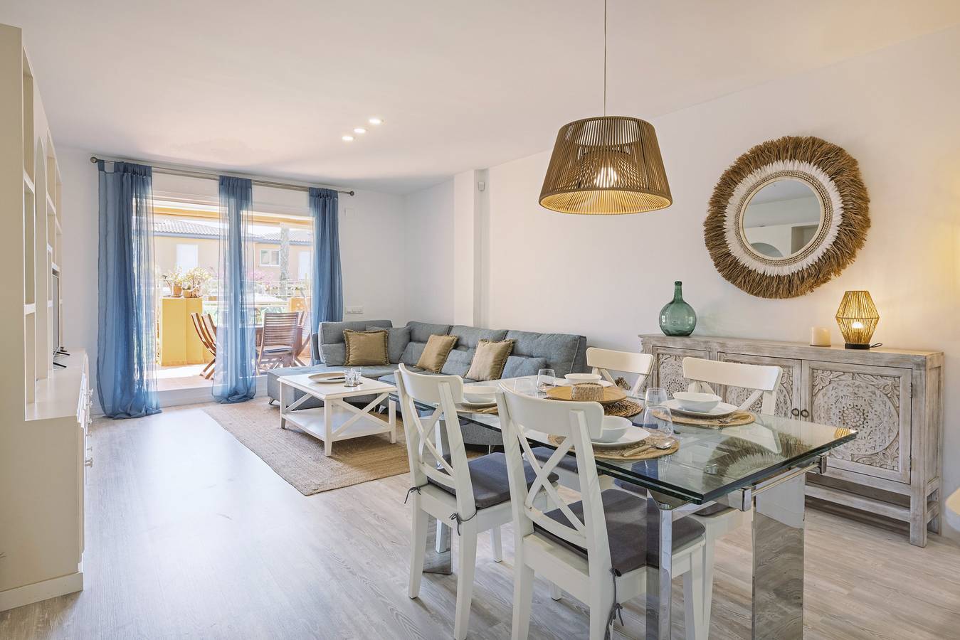 Entire apartment, Boutique Bolonia in Javea Port, Jávea