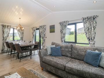 Chalet for 6 People in Broadwoodwidger, Devon, Photo 3