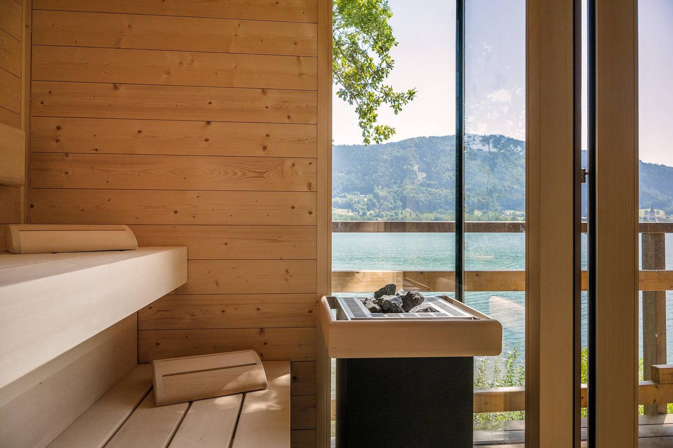 Ganze Ferienwohnung, Design-Appartement Weitblick in Bodensdorf, Gerlitzen