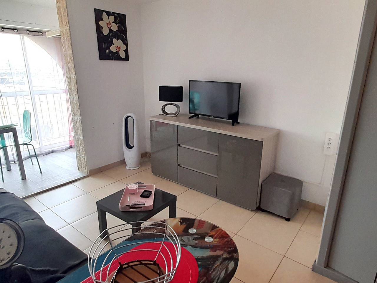Entire studio, Studio for 2 with pool and secure parking in Cap d'Agde in Cap d'Agde, Agde