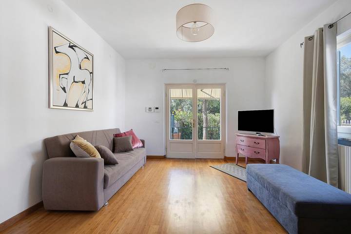 Casa Vacanze 'La Colombaia Dei Pagliai' con Terrazza Privata, Giardino e Wi-Fi in Seravezza, Riviera Toscana