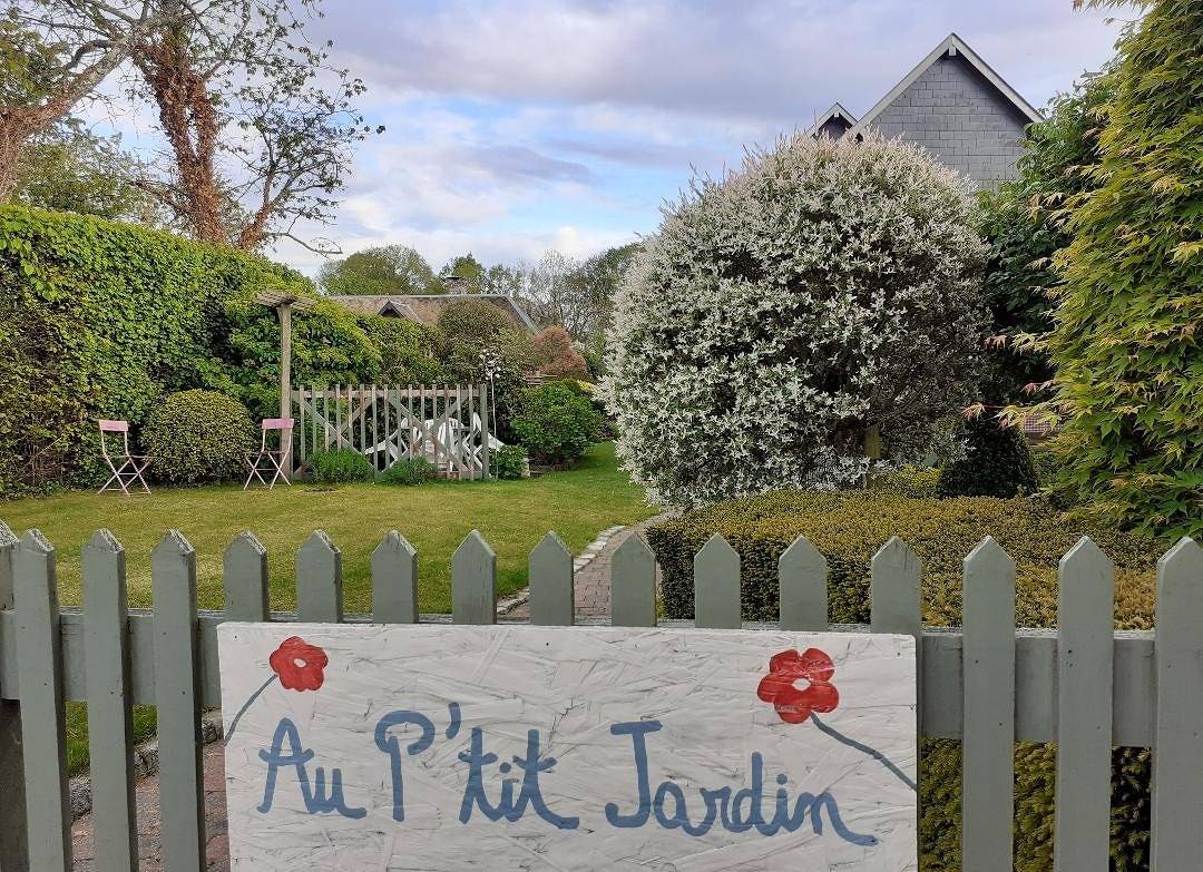 Au p'tit jardin - Maya in Saint-Sylvestre-de-Cormeilles, Région de Bernay