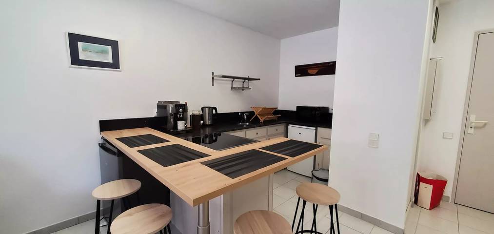 Gîte pour 4 personnes, avec piscine et balcon dans Plage du Port Fréjus - 3