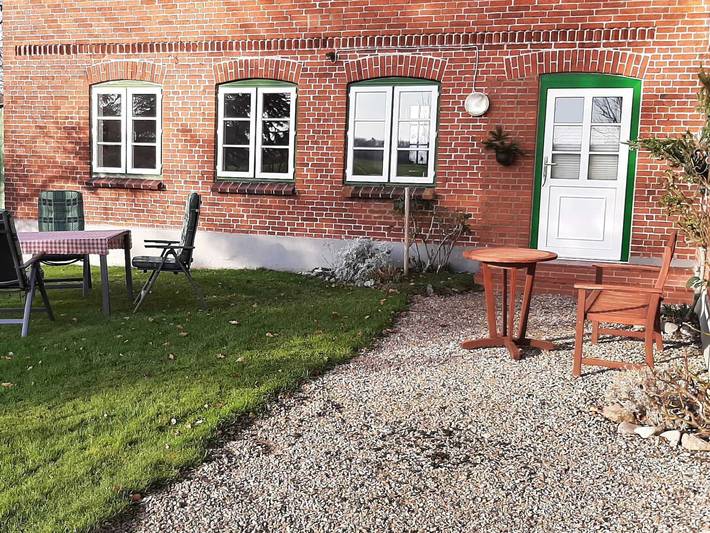 Ferienhaus mit Meerblick für 5 Personen, mit Ausblick und Terrasse sowie Garten, kinderfreundlich in Geltinger Bucht - 2
