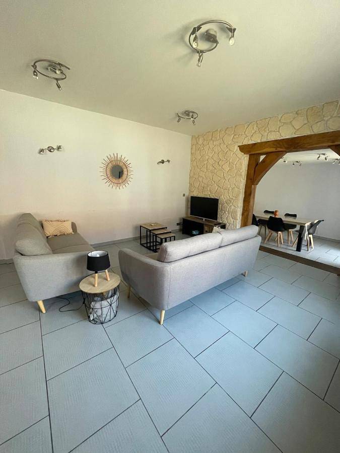 Location de vacances pour 6 personnes, avec Terrasse à Romorantin-Lanthenay