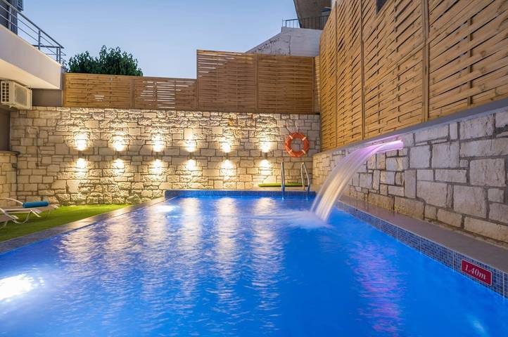 Ferienwohnung für 8 Personen, mit Garten und Pool in Kissamos