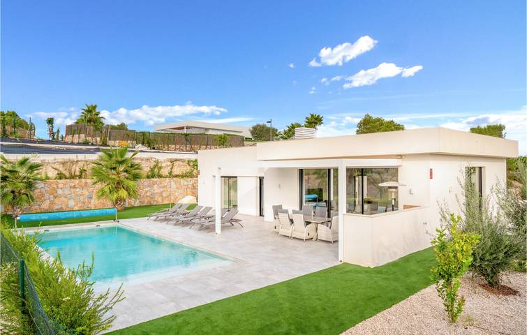 Ferienhaus für 6 Personen, mit Terrasse und Garten sowie Pool in La Mata