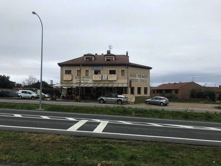 Casa de huéspuedes para 3 personas, con Balcón además de Terraza y Vistas en Segovia