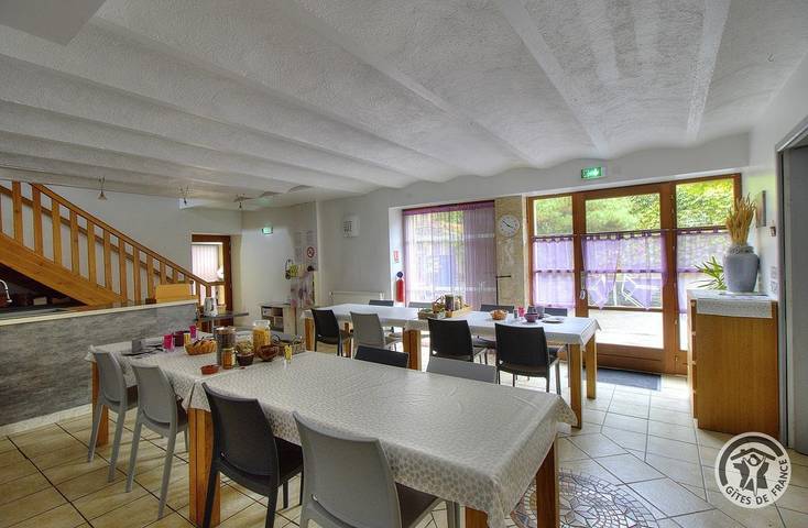 Gîte pour 12 personnes, avec sauna et jardin