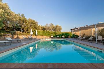 Chambre d’hôte pour 2 personnes, avec vue ainsi que jardin et piscine, animaux acceptés à Lamporecchio