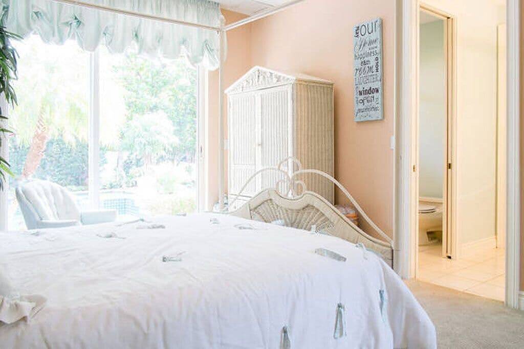 Stunning Intracoastal Beach Home w/Boat Dock in Lantana, Palm Beach County