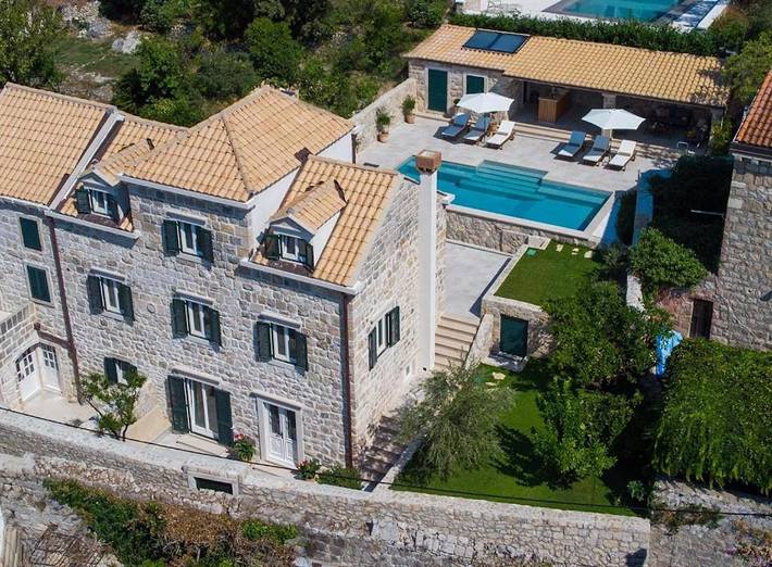 Villa for 6 people, with pool and terrace as well as view in Cavtat