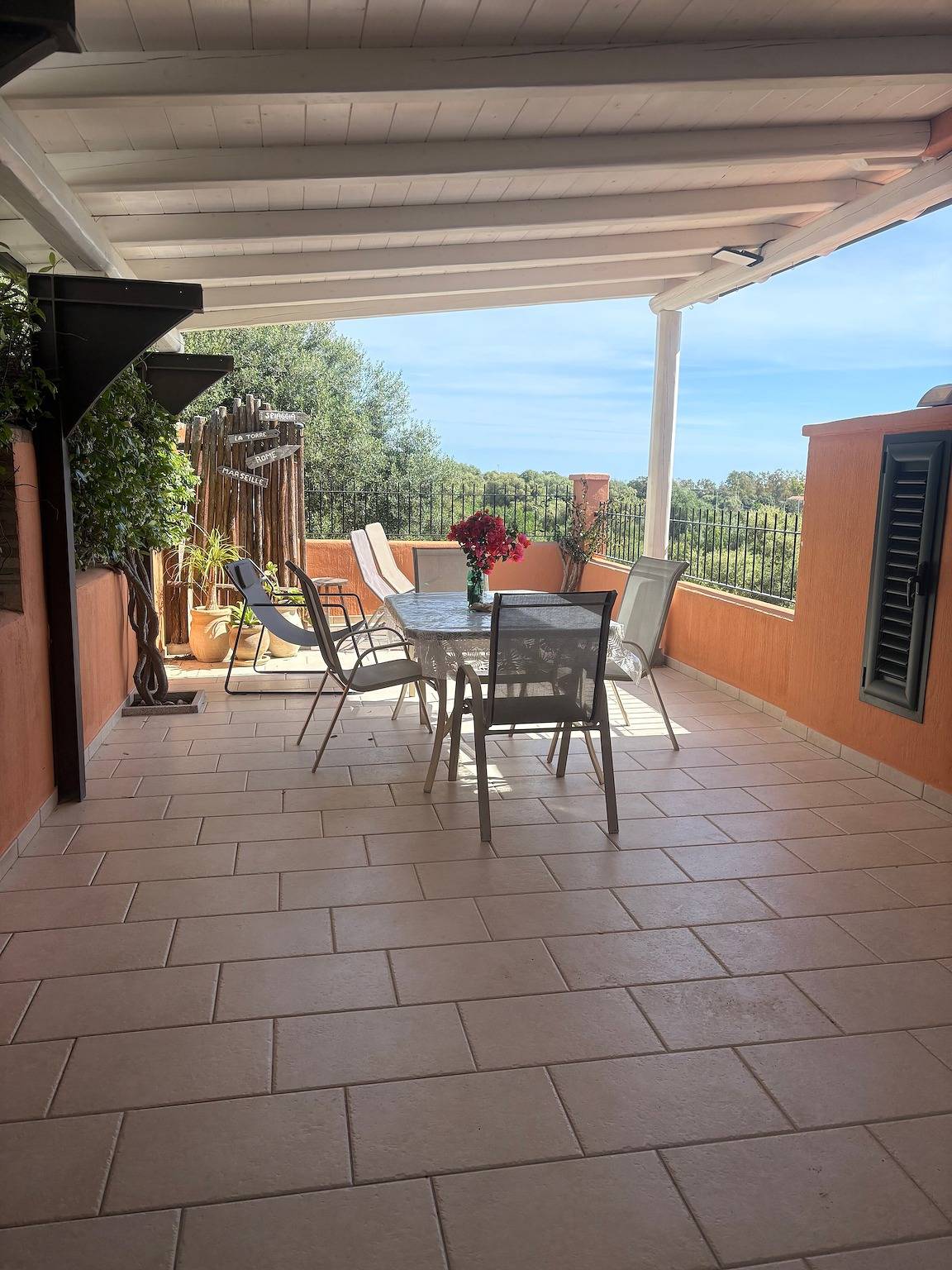 Ferienhaus 'Villa De La Torré Di Bari Sardo' mit Meerblick, privater Terrasse & Klimaanlage in Torre di Bari, Ogliastra Provinz