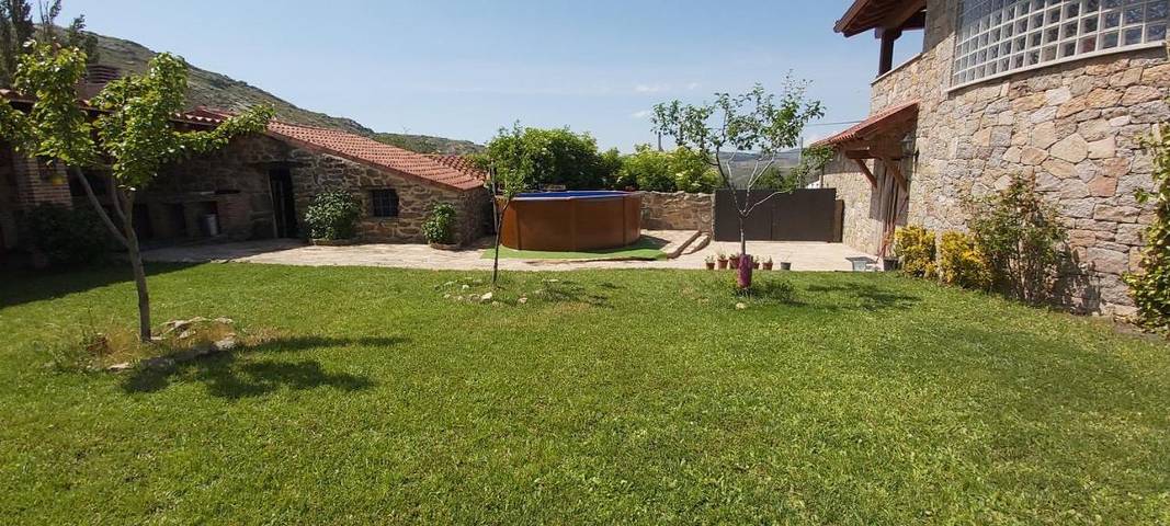 Casa rural para 6 personas, con jardín además de piscina y vistas en Comarca de Ávila - 3