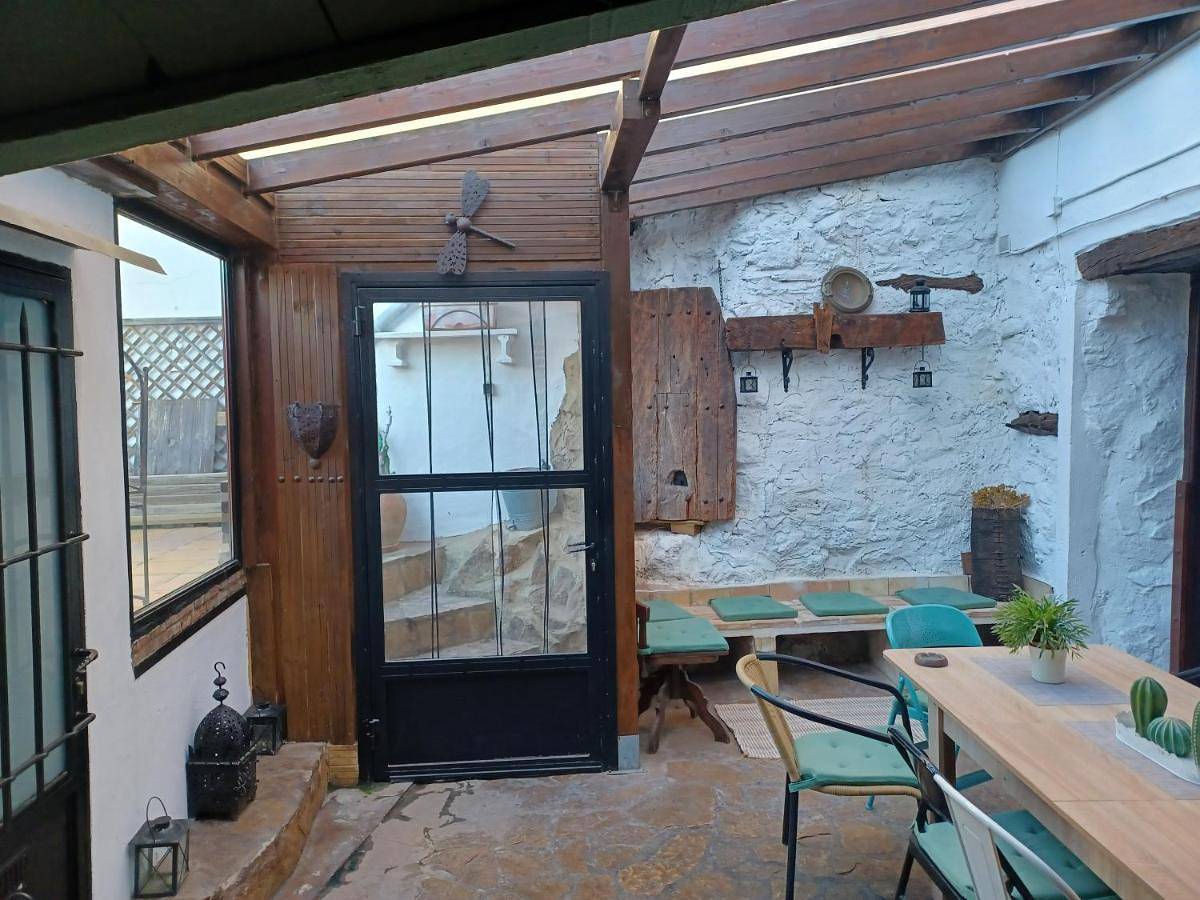 La Vieja Escuela in Fuentes de Rubielos, Provincia de Teruel