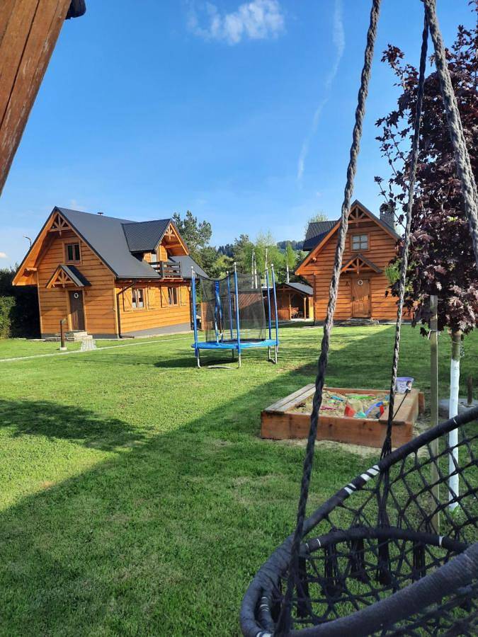 Kanadyjka domki drewniane in Niedzica, Karpaty (Polska)