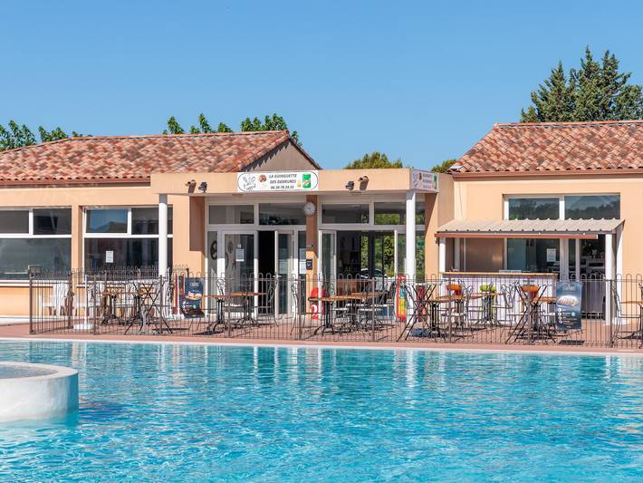 Location de vacances pour 4 personnes, avec Terrasse ainsi que Bassin pour enfant et Piscine à Aubignan - 3