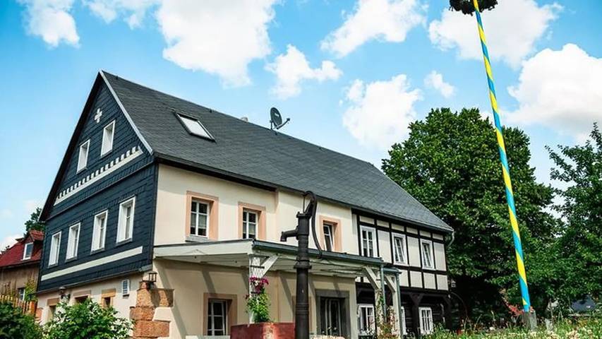 Ferienhaus für 9 Personen, mit Sauna und Terrasse