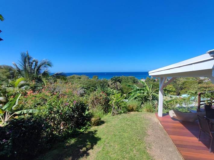 Location de vacances pour 6 personnes, avec vue ainsi que terrasse et piscine dans Plage Leroux - 3