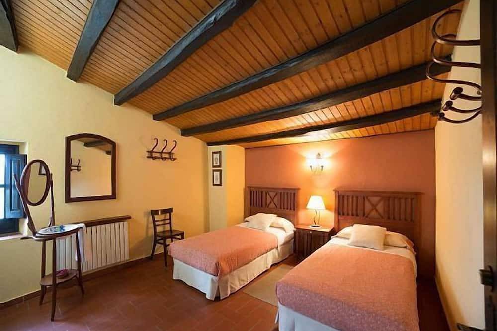 La Nena+Nina de Cal Duc. Encantadora casa rural para familias y grupos in Vilavenut, Fontcuberta