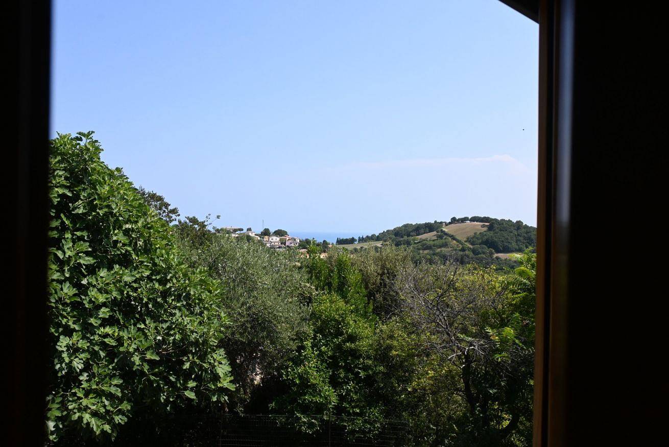 Apartamento entero, A50 - Massignano, spacious four-room apartment in Ancona, Riviera del Conero