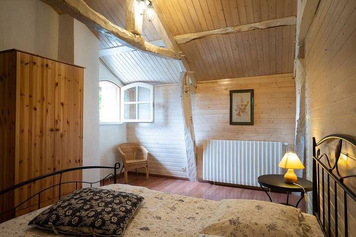 Superb 19. C. Bauernhaus in einem weitläufigen Gelände, in der Nähe von Pyrenäen, Pau und Lourdes in Caixon, Hautes-Pyrénées