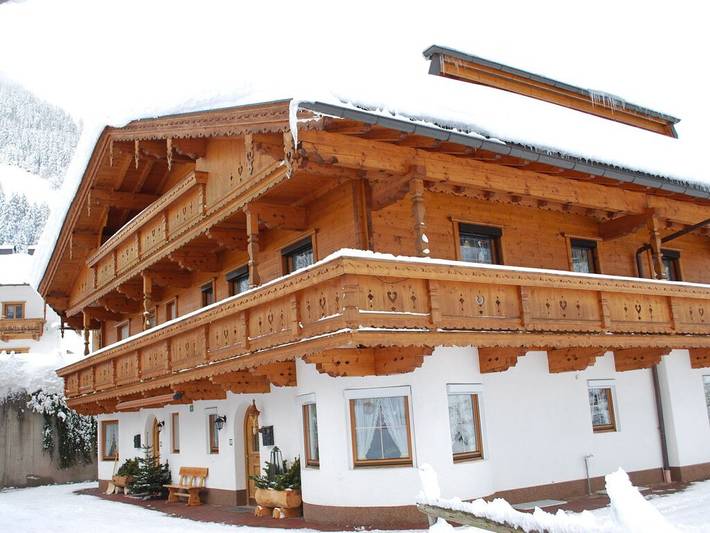 Ferienhaus für 10 Personen, mit Balkon in Ginzling