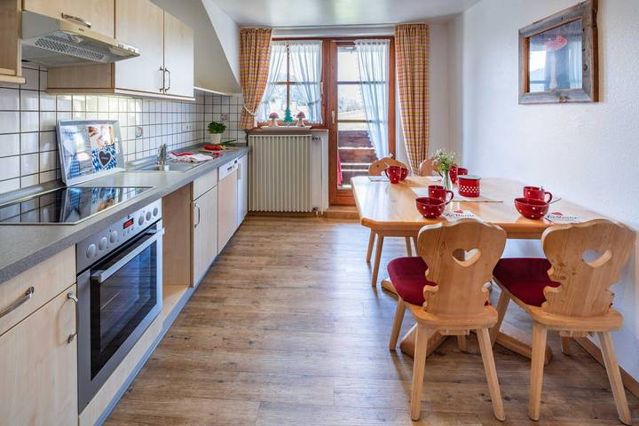 Ferienwohnung für 4 Personen, mit Sauna und Balkon sowie Garten und Ausblick, kinderfreundlich in Rubi - 4