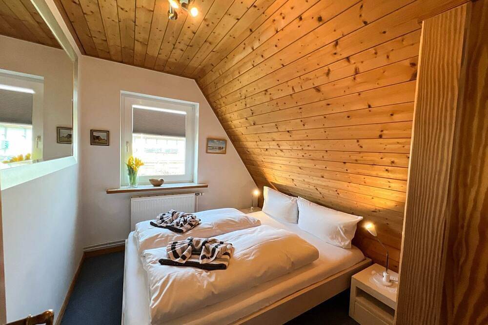 Ganze Wohnung, Hausteil - Das Haus liegt am Ortseingang von Tinnum ruhig in einer Sackgasse in Tinnum, Sylt (Gemeinde)