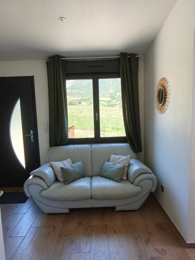 Gîte pour 4 personnes, avec terrasse et vue à Saint-Auban-sur-l'Ouvèze - 3