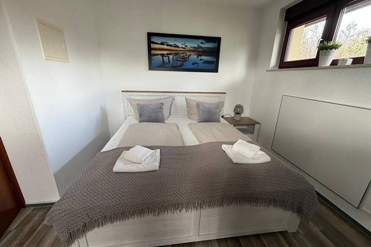 Ferienwohnung für 4 Personen, mit Terrasse in Zislow - 2