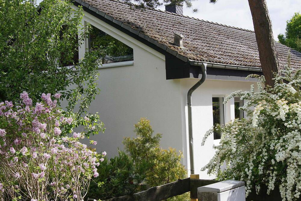 Großzügiges Ferienhaus mit Seezugang in Zehdenick, Ruppiner Seenland