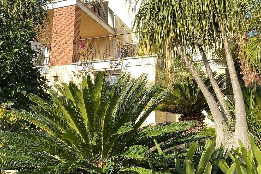 Vacation cottage Casa Tanit in Segur de Calafell, Calafell