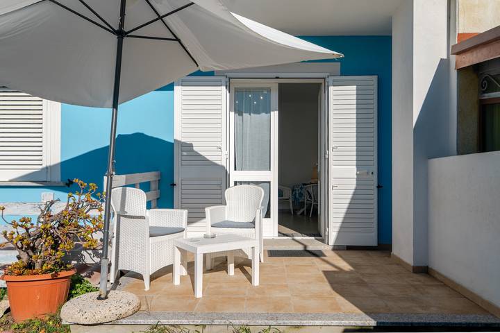 Camera 'Mono Fra- Santa Teresa Gallura' con terrazza privata, Wi-Fi e aria condizionata in Santa Teresa di Gallura, Santa Teresa Gallura