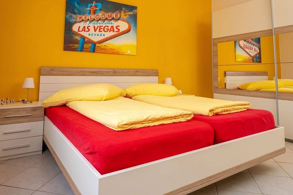 Ganze Wohnung, Großes Apartment (75m²), bis 6 Personen, ruhig, citynah, Süd-Balkon, Parkplätze in Niestetal, Hessisches Bergland