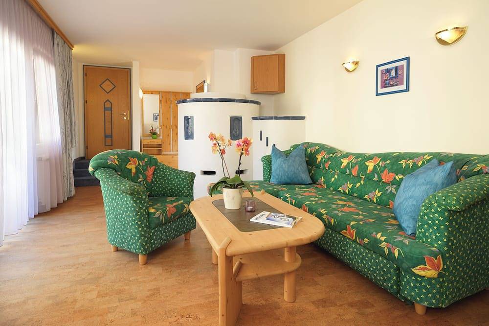 Apartamento inteiro, Cozy, bright apartment for holidaymakers in the Tyrolean mountains! in Stubai Alps, Mutters