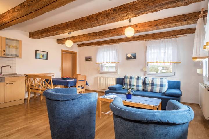 Ganze Wohnung, Ferienwohnung "4-Sterne-Ferienwohnung Nr. 3" mit Wlan, Balkon, Garten & Terrasse in Deggenhausertal, Region Bodensee-Oberschwaben