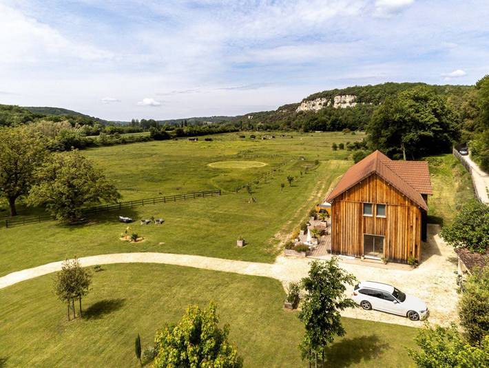 Gîte pour 2 personnes, avec jardin ainsi que jacuzzi et terrasse, animaux acceptés à Les Eyzies-de-Tayac-Sireuil - 2
