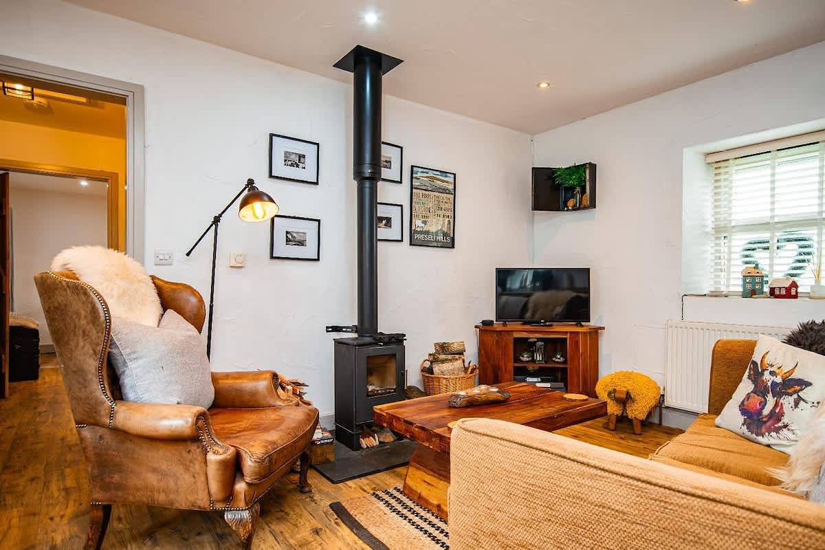 Cosy Farm Conversion In The Heart Of Pembrokeshire in Pembrokeshire
