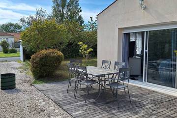 Location de vacances pour 13 personnes, avec jardin et terrasse dans Casino De Chatelaillon