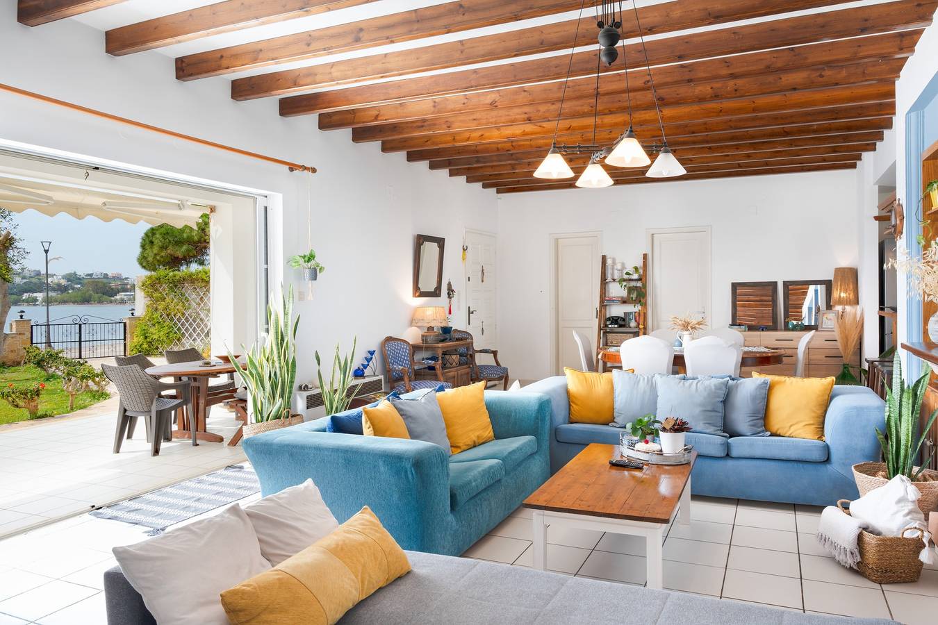 Villa 'Peristeri' with Sea View, Wi-Fi and Air Conditioning in Leros