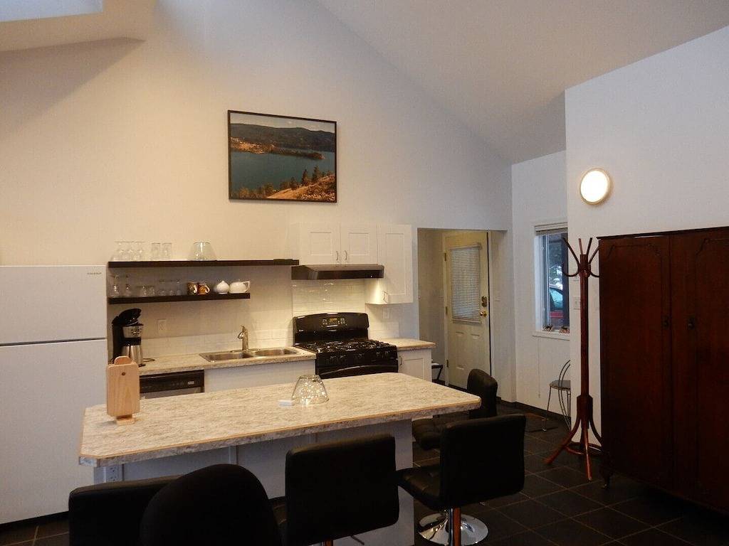 Silver Star Road Suites - Freistehende Suite mit zwei Schlafzimmern in Silver Star