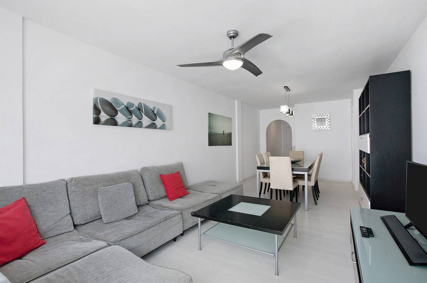 Apartamento entero, Apartamento de vacaciones 'Medano Beach Home Ocean View' con vistas al mar, balcón y Wi-Fi in Playa el Médano, Granadilla de Abona