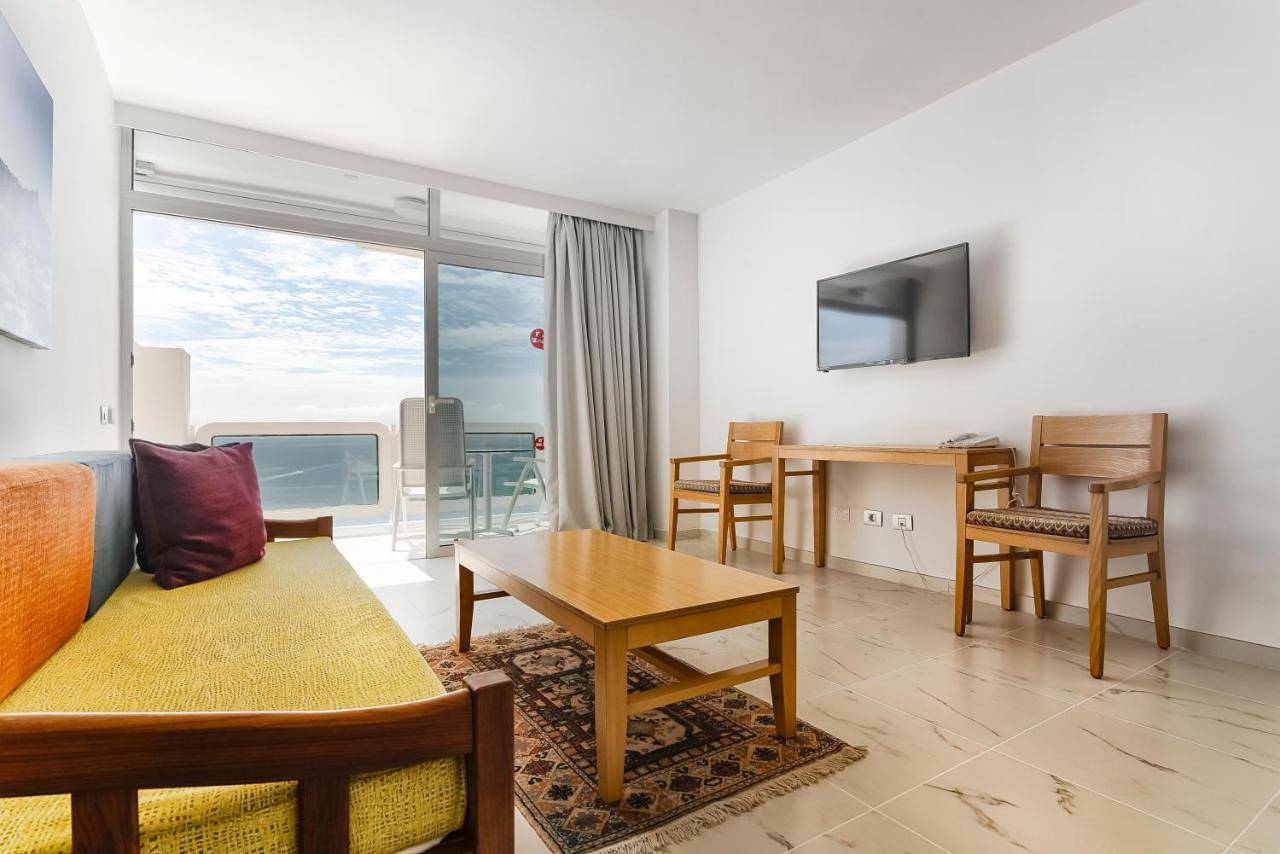 Single Room with Balcony in Maspalomas, San Bartolomé de Tirajana