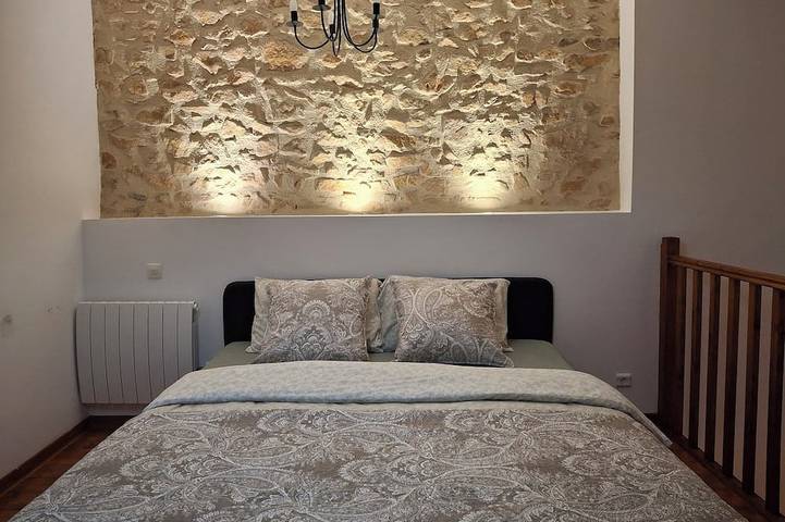 Gîte pour 7 personnes, avec jardin à Roussines - 3