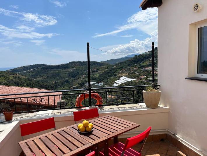 Gîte pour 5 personnes, avec vue et terrasse à Pompeiana - 3